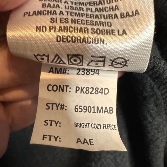 Royce Brand Holiday Fleece sweatshirt “Merry & Bright” size Large GUC - Picture 5 of 10